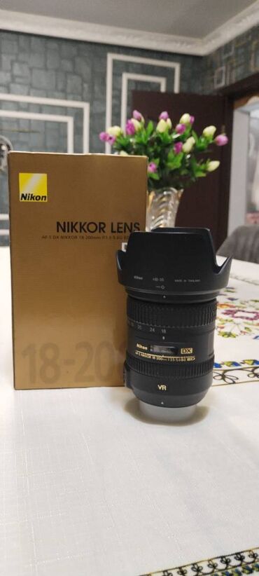 nikon fotoaparati: 18 200lens yenidir.500manat.Özem kitaydan aldığım üçün ucuz verirəm