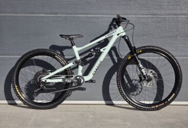 Горные велосипеды: Горный велосипед, Specialized, Рама M (156 - 178 см), Алюминий, Б/у at lalafo.kg — 1 Горные велосипеды: Горный велосипед, Specialized, Рама M (156 - 178 см), Алюминий, Б/у — 1