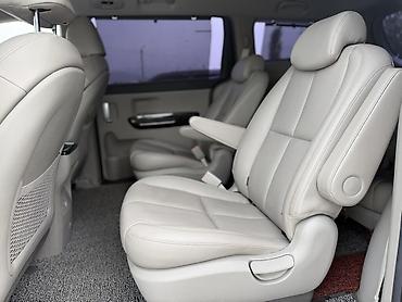Kia: Kia Carnival: 2019 г., Минивэн — 10
