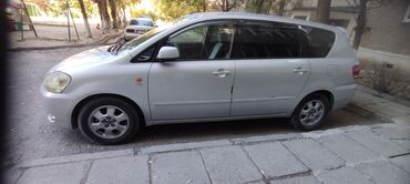 Toyota: Toyota Avensis Verso: 2003 г., 2 л, Механика, Дизель, Минивэн