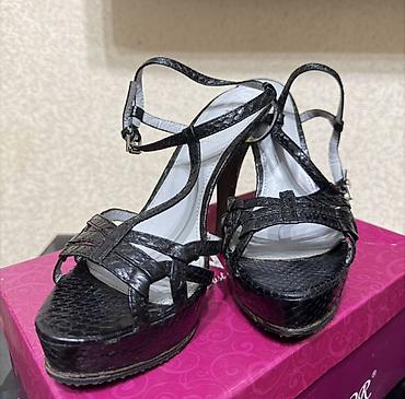 Личные вещи: Босоножки, 37, Prada, Б/у, цвет - Черный — 6
