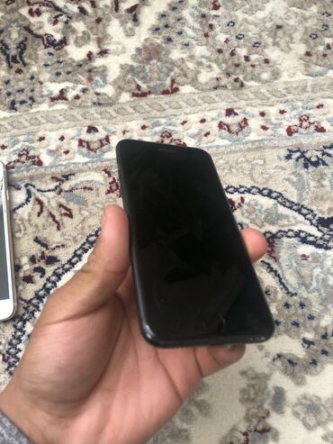 сколько стоит ремонт экрана телефона: IPhone 7, Б/у, 128 ГБ, Черный