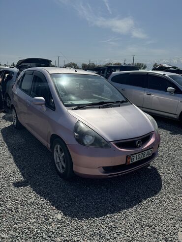 Honda: Honda Fit: 2003 г., 1.3 л, Вариатор, Бензин, Хэтчбэк