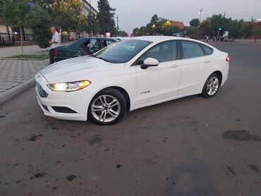Ford: Ford Fusion: 2 l | 2017 il 128000 km Sedan — 2