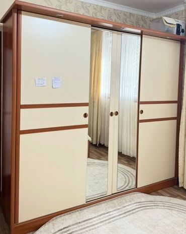 витринные полки для магазина: Шкаф купе, С зеркалом, ЛДСП