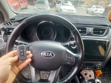 Аварийное вскрытие замков: Программирование новых ключей в автомобиль, изготовление чипа в ключ — 13