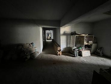 Продажа магазинов: Продается помещение под бизнес г.Нарын возле центральной трассы цена — 7