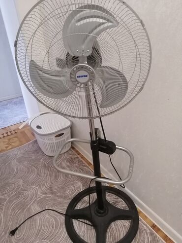 Ventilyator Döşəməüstü, Pərli, Kredit yoxdur