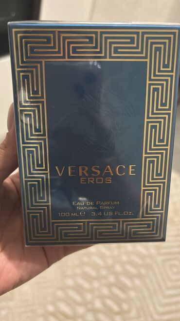 версачи парфюм: Продаются шикарные мужские духи Versace. Это оригинал,был куплен в