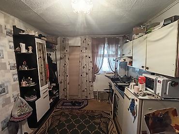 Продажа коттеджей и домов: Продам дом в центре города, по ул. Огонбаева. Юридически чист, красная — 4