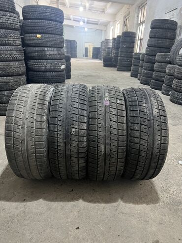 Шины: Шины 215 / 50 / R 17, Зима, Б/у, Комплект, Легковые, Япония, Bridgestone