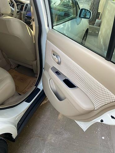 acar pult: Nissan Tiida: 1.5 l | 2012 il Hetçbek — 6