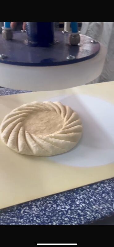 Тандыры: Срочно продаю 
 Станок для хлеба с мощный компрессором — 7