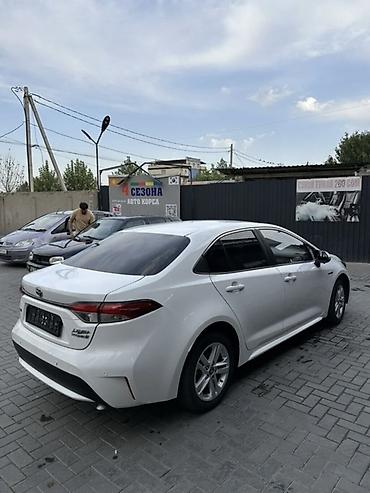v klass: Toyota Levin: 2021 г., Гибрид, Седан — 4