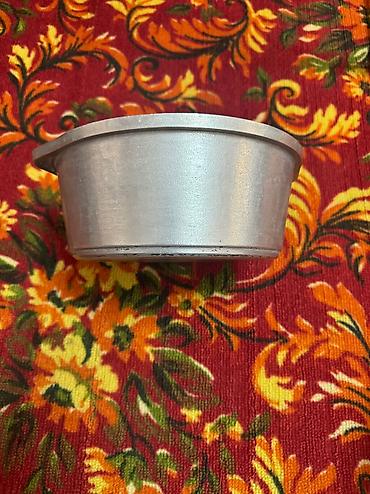 Вазы: Срочная продажа ‼️ Казаны Продаются советские казаны 1) Два казана — 5