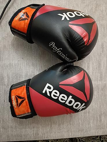 Əlcəklər: Reebok boks əlcəkləri Qara-qırmızı rəng kombinində, üzərində Reebok — 1