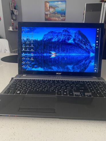 Lenovo: Acer notebook satilir. Problemi zaryatka saxlamir