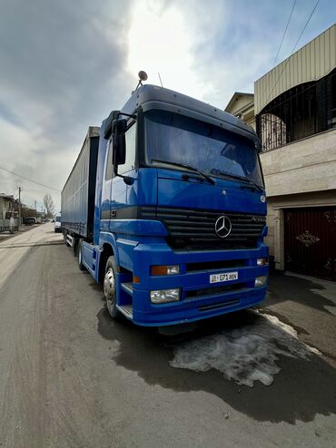 гигант 814 грузовой: Тягач, Mercedes-Benz, 2000 г., Тентованный