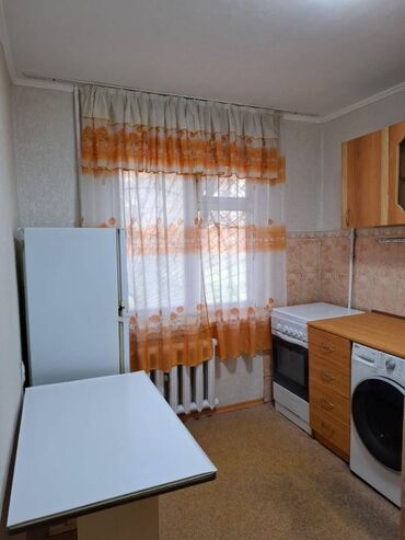 срочно сдаётся квартира маладая гвардия: 2 комнаты, 46 м², 104 серия, 1 этаж, Косметический ремонт