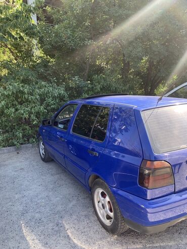 Автомобили: Volkswagen Golf: 1.8 л | 1997 г. | Хэтчбэк