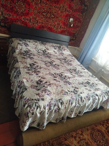 пила ручная: Двуспальная кровать, Б/у, С матрасом, длина - 220 см