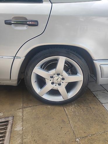 mercedes vito 8 1: Mercedes-Benz sedan, gümüş rəng. r17 kasmetkaya əladl heçbir problemi — 2
