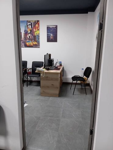 Офисы: Сдаю Офис, 44 м², В жилом комплексе, С оборудованием, С отдельным входом, С отдельным сан узлом — 8