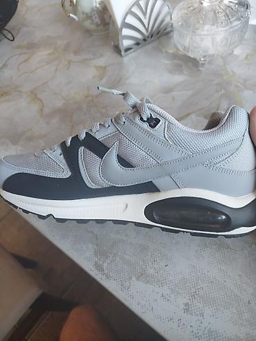 lonpasin kapsula: Nike Air Max kişi idman ayaqqabısı - Model: Air Max (yan hissədə “AIR — 2