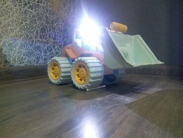 Oyuncaqlar: Uşaq üçün işıqlandırmalı oyuncaq ekskavator/buldozer usaq dunyasi — 1