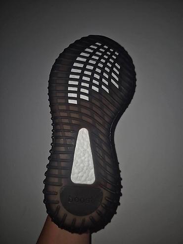 messi: Yezzy lepo odradjene
Urezan boost u djonu
36-48
4000 din
SS🖤 — 2