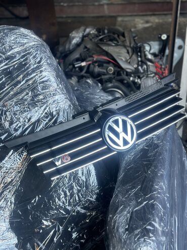 акорд тарное: Решетка радиатора Volkswagen Б/у, Оригинал