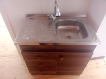 qab qaşıqlar: Mətbəx üçün sinkli şkaf - Üst hissə: paslanmayan poladdan birgözlü