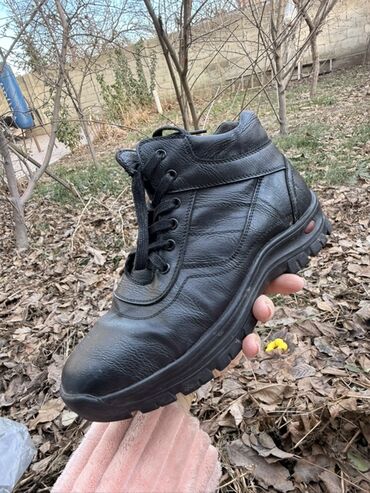 Women's Sneakers and athletic shoes: Кроссовки Prada Milano, ярко‑зеленые. Продам. Размер 37-38. Покупали в — 19