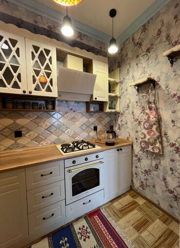 Uzunmüddətli kirayə mənzillər: 8 noyabr prospektində Nargilə dairəsinin yanında 2 otaqlı super mənzil — 13