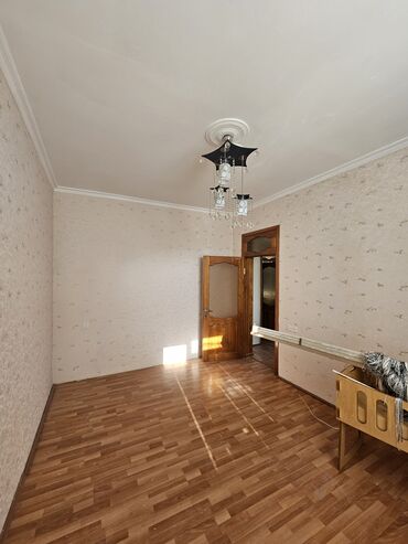 Həyət evləri və villaların satışı: 3 otaqlı, 100 kv. m, Orta təmir — 15