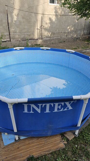 бассейн токмок: Круглый каркасный бассейн Intex с синим корпусом и внутренним