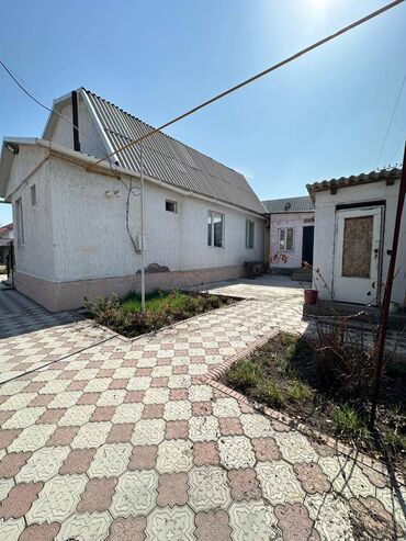 срочный выкуп домов в бишкеке: Үй, 100 кв. м, 4 бөлмө, Риелтор, Косметикалык оңдоо
