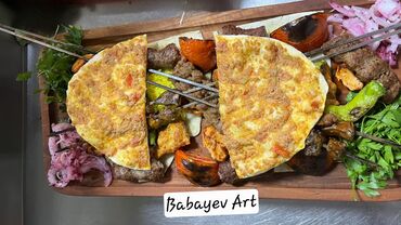 Aşpazlar: Hamburqer ustası, 24 yaş, 6 ildən artıq təcrübə — 14