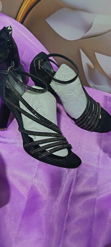 Ziyafət donları: Geyim her biri 5azn eraz bine savxoz -da lalafo.az — 19 Ziyafət donları: Geyim her biri 5azn eraz bine savxoz — 19