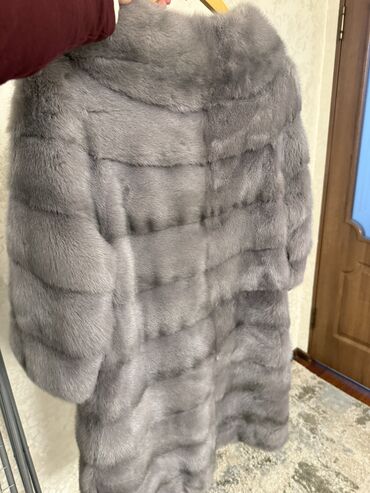 Шубы: Шуба, Норка, По колено, L, M — 2