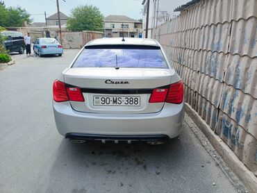 Chevrolet: Chevrolet Cruze: 1.6 l | 2012 il 200000 km Sedan — 4