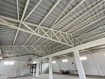 Magacini i radionice: U našoj ponudi su dva nova objekta na 15 ari placa - kancelarijski — 28