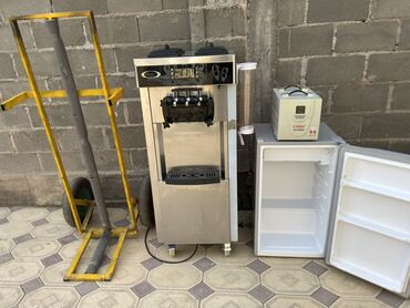 оборудование для мороженое: Комплект для продажи мягкого мороженого и напитков: -