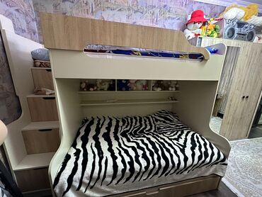 Oğlan və qız üçün, İşlənmiş, Çarpayı, Matras ilə, Siyirməli