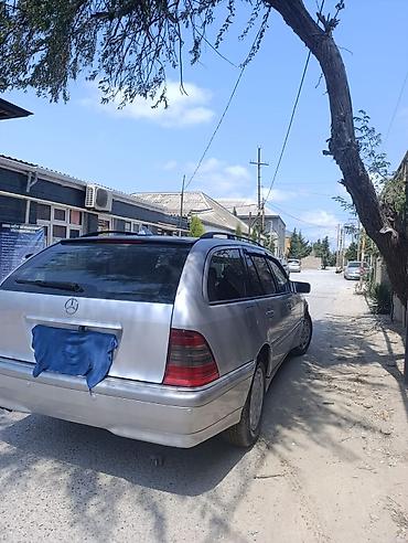 lexus ct 200: Mercedes-Benz C-Class: 2.2 l | 1999 il Universal — 5