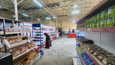 Помещения свободного назначения: Продаю помешения, 750 метр квадрат вода,3 фаза электр,газ . можно — 8