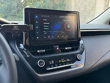машина дешовые: Toyota Corolla: 2022 г., 1.8 л, Вариатор, Гибрид, Седан — 9