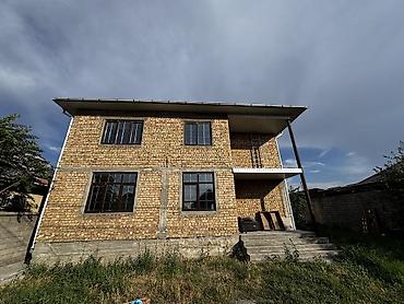 дом 5 соток: Срочно продаю двух этажный кирпичный дом +1 этажный дом, все на одном — 2