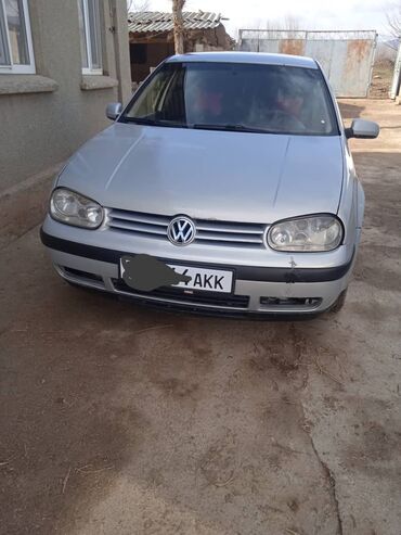 машина для гольфа: Volkswagen Golf: 2002 г., 2.3 л, Механика, Бензин, Хэтчбэк