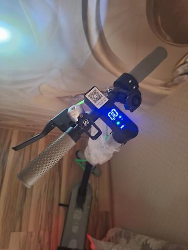 ты стенд: Elektrik skuter – oturacaqlı, işıqlı model Xüsusiyyətlər: - Çıxarıla — 5